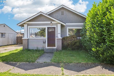 /international/us/1004-s-5th-ave-kelso-wa-110100317406/