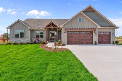 /international/us/2110-highland-way-sturtevant-wi-110107389194/