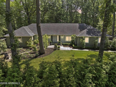 /international/us/198-borden-road-middletown-nj-110108904376/