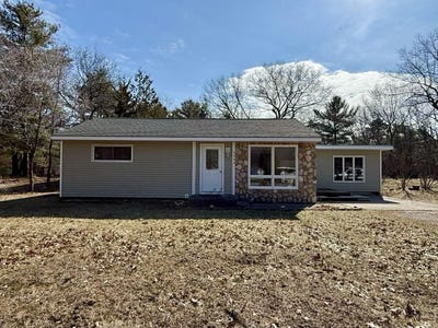 /international/us/5542-cedar-lake-road-oscoda-mi-110107080159/