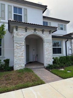 /international/us/12234-nw-23rd-path-miami-fl-110099187291/