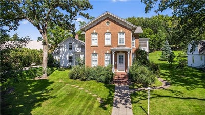 /international/us/130-132-202-winona-street-se-chatfield-mn-110101853735/