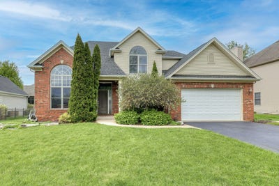 /international/us/990-citizen-avenue-elburn-il-110108552380/