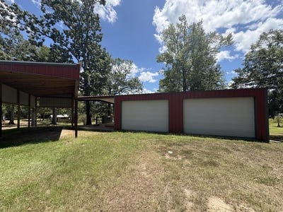 /international/us/186-county-road-4804-e-broaddus-tx-110119577736/