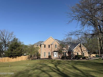 /international/us/13825-jasmine-loop-carthage-mo-110098560968/
