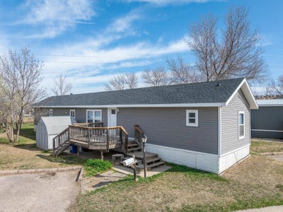 /international/us/1702-lot-61-e-highway-44-rapid-city-sd-110098930765/