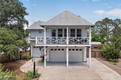 /international/us/706-tarboro-avenue-carolina-beach-nc-110108585203/