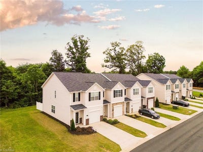 /international/us/5675-carrington-court-trinity-nc-110108360193/