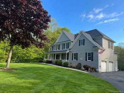 /international/us/11-mccann-drive-lagrangeville-ny-110120408674/