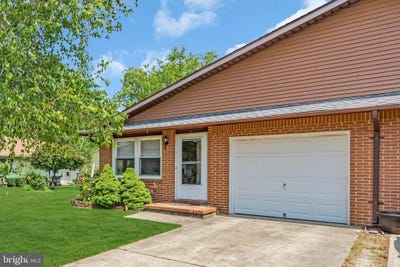 /international/us/65-sycamore-road-manahawkin-nj-110100192136/