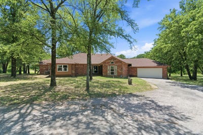 /international/us/321-county-road-211-gainesville-tx-110108639278/