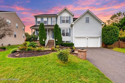 /international/us/9-kingstone-lane-east-windsor-nj-110120152092/