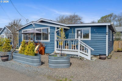 /international/us/211-s-2nd-ave-rockawaybeach-or-110107855626/