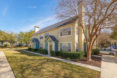 /international/us/13700-richmond-park-drive-n-jacksonville-fl-110105095473/