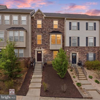 /international/us/211-freesia-lane-stafford-va-110107356718/