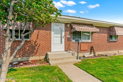 /international/us/218-n-41st-ave-yakima-wa-110097995854/