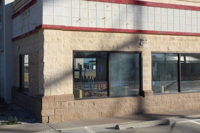 /international/us/409-se-2nd-st-guymon-ok-110109186644/