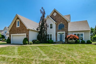 /international/us/415-cascade-court-avon-lake-oh-110100799352/