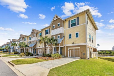 /international/us/14601-salt-meadow-dr-pensacola-fl-110119384911/