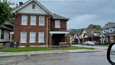 /international/us/501-thompson-street-charleston-wv-110107341291/