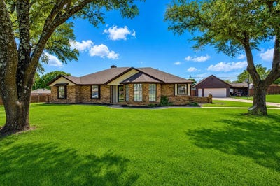 /international/us/2721-n-hills-terrace-keene-tx-110108097690/