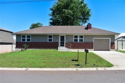 /international/us/329-w-slater-street-marshall-mo-110108299176/