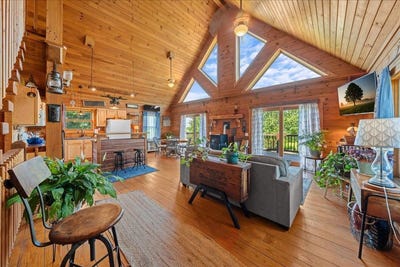 /international/us/2395-20th-avenue-baldwin-wi-110109112478/