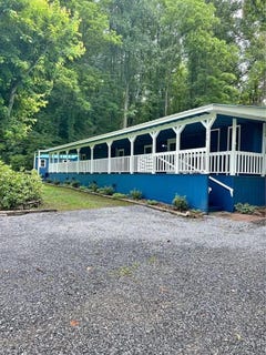 /international/us/120-jaderian-mountain-rd-sylva-nc-110102559494/