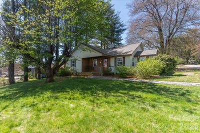 /international/us/25-montview-circle-brevard-nc-110107507375/