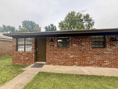 /international/us/438-helen-st-conway-ar-110109058992/