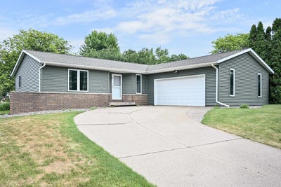 /international/us/217-13th-ave-onalaska-wi-110108689678/