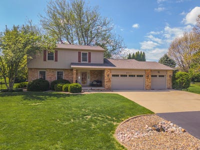 /international/us/8833-tamarac-way-bloomington-il-110107518493/