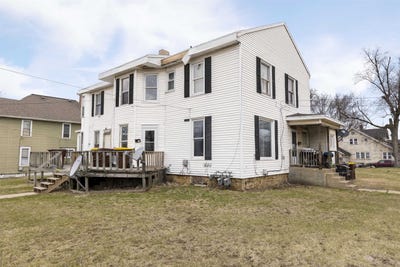 /international/us/428-s-carroll-freeport-il-110101347581/
