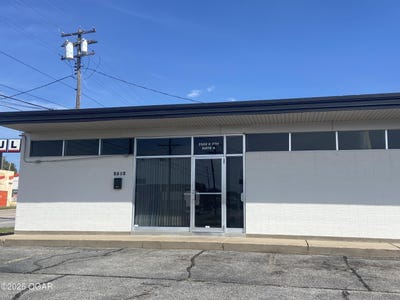 /international/us/2502-e-7th-street-joplin-mo-110102618366/