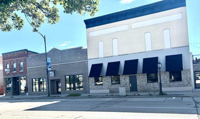 /international/us/419-main-avenue-de-pere-wi-110102883998/