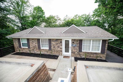 /international/us/1316-wychwood-rd-charleston-wv-110100948893/