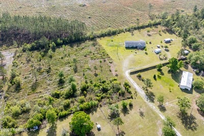 /international/us/se-48th-lane-hampton-fl-110098673940/