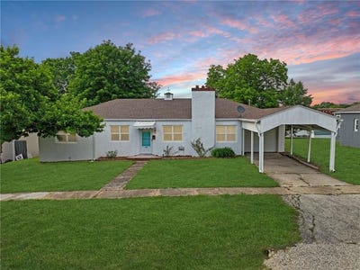 /international/us/409-w-van-buren-street-gallatin-mo-110108755013/