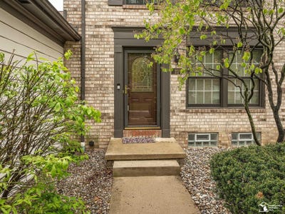 /international/us/23-linswood-drive-monroe-mi-110104266622/