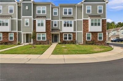 /international/us/2022-laycock-lane-suffolk-va-110120617982/
