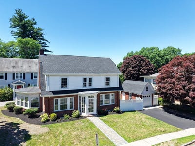 /international/us/8-horace-road-belmont-ma-110108795529/