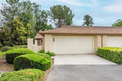 /international/us/20008-avenue-of-the-oaks-newhall-ca-110107880911/