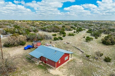 /international/us/126-dick-gates-rd-junction-tx-110096708965/