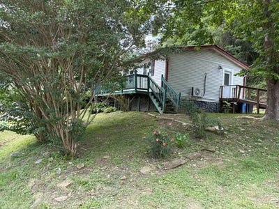 /international/us/288-pike-floyd-hollow-betsy-layne-ky-110109138684/