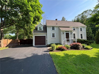 /international/us/812-winifred-drive-webster-ny-110099956207/