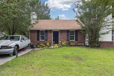 /international/us/1902-rolling-ridge-drive-midway-park-nc-110091910932/