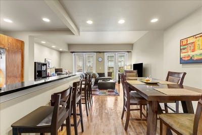 /international/us/5055-addison-circle-addison-tx-110102469465/