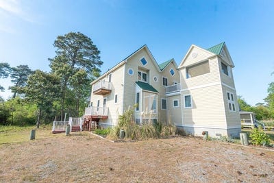 /international/us/4473-deep-hole-rd-chincoteague-va-110107880711/