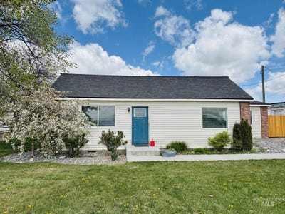 /international/us/802-s-9th-st-rupert-id-110106565198/