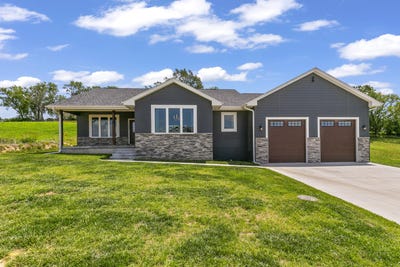 /international/us/1008-hillside-drive-neola-ia-110100527861/